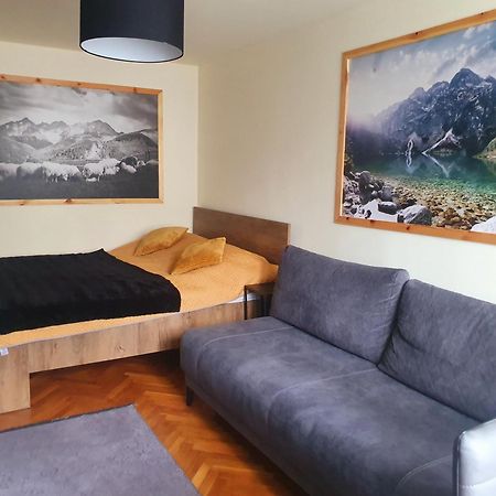 Apartament Izba W Centrum Zakopane Ruang foto